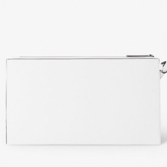 Michael Kors Studded Pebble Leather Wristlet ❤️NEW❤️ Choose white or black